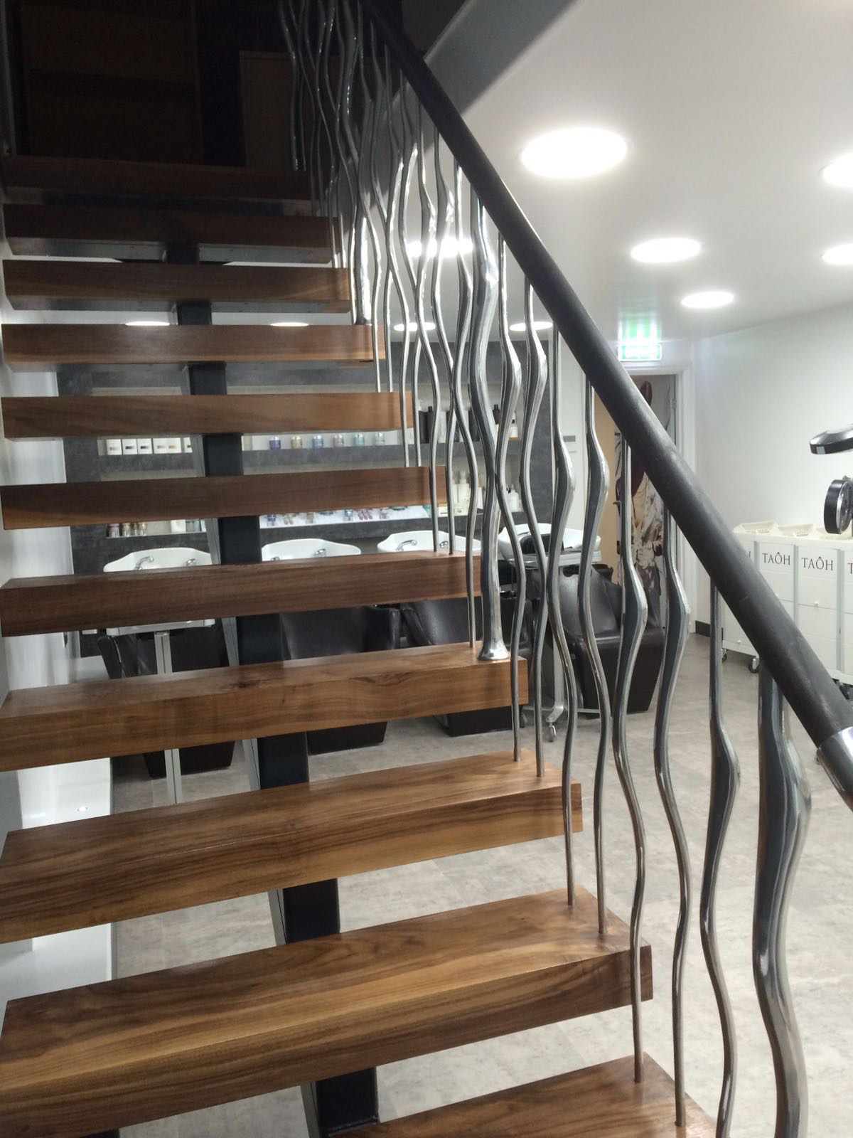 mawisp3 Wisp Balustrade - Bright Polish