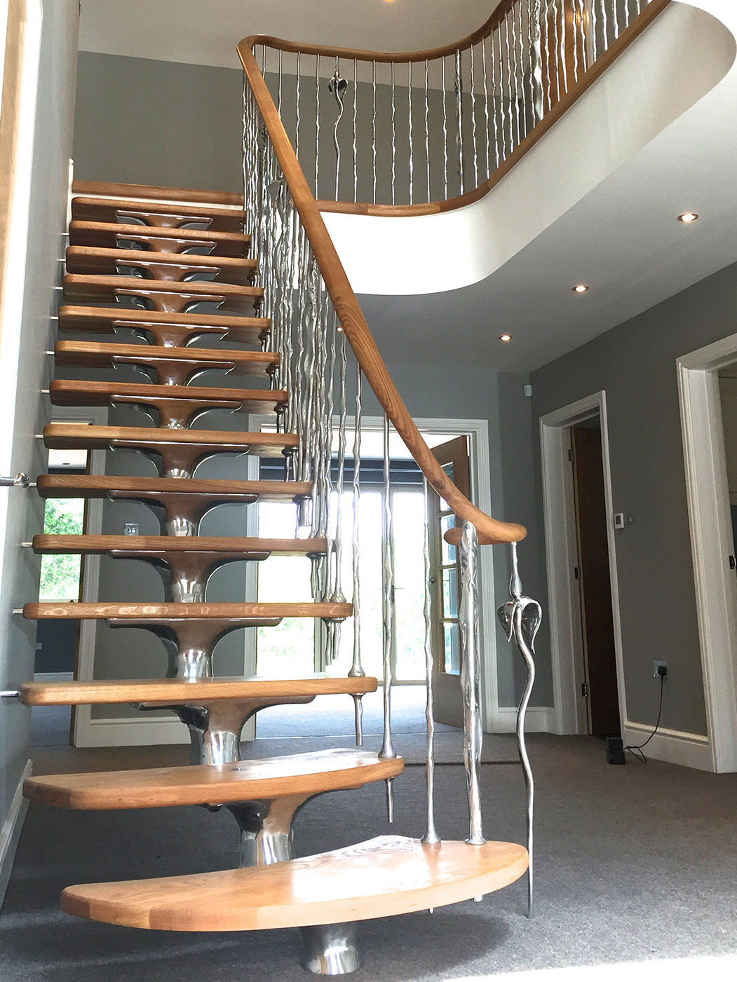 mk-spine_3 Our unique staircase that has a ’Spine’ of its own