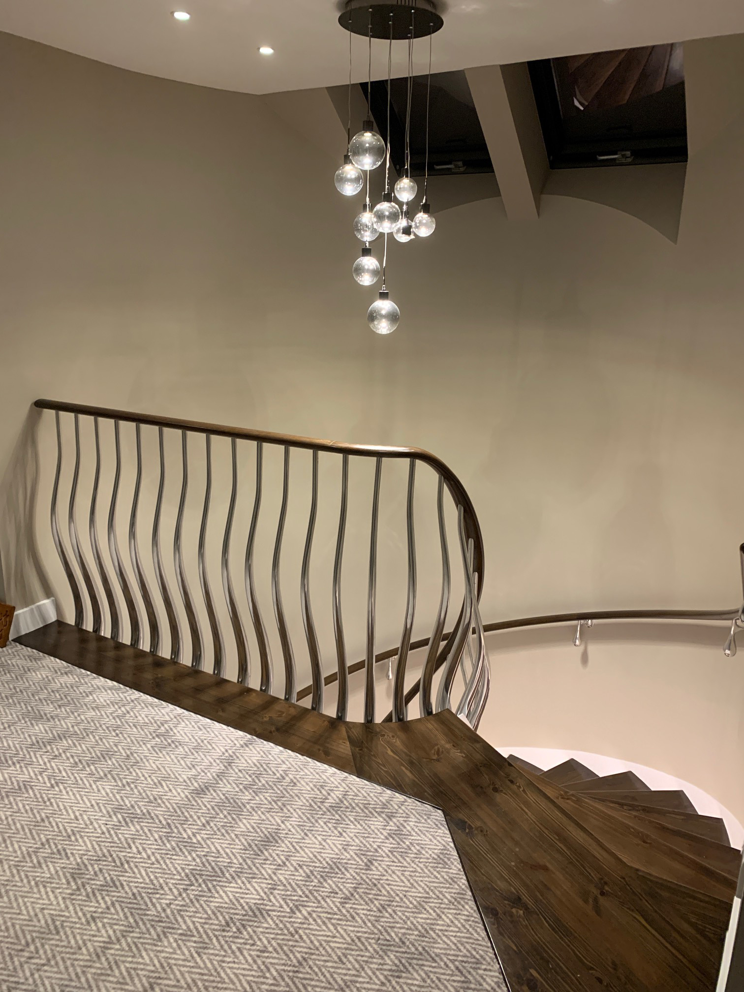 wisp1 Wave Balustrade - Bright Polish